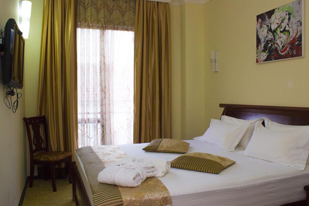 Hotel Vanilla Batumi Room photo