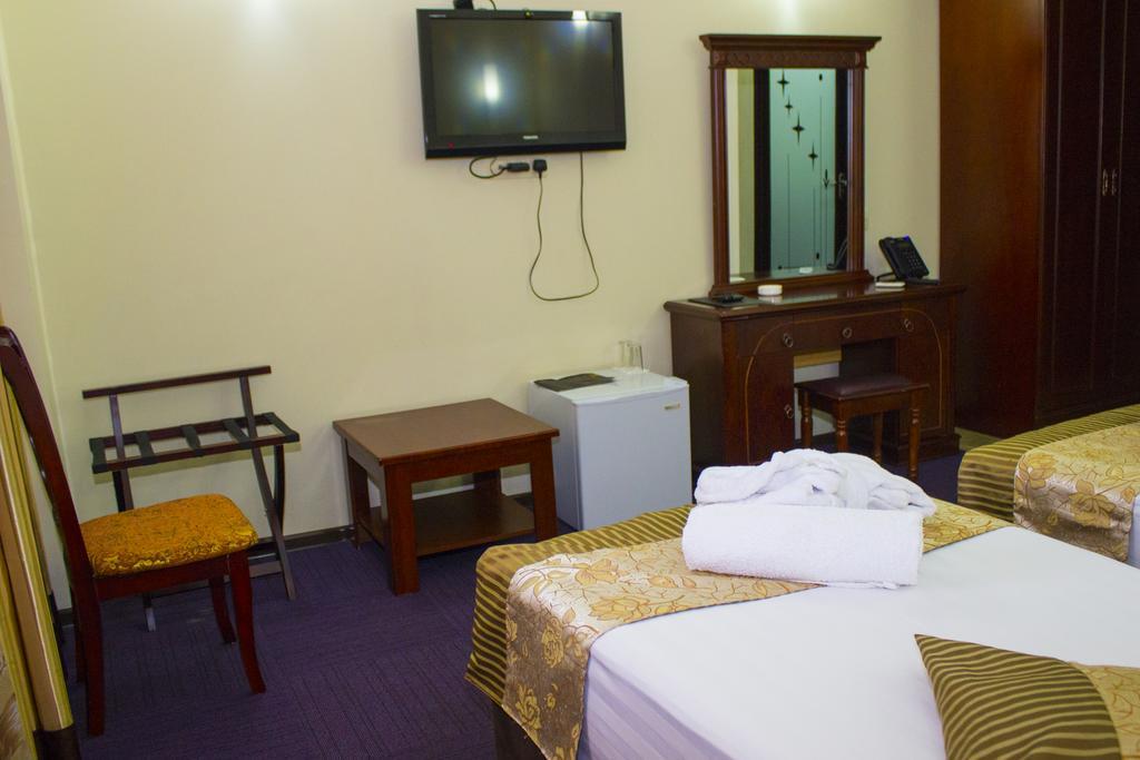 Hotel Vanilla Batumi Room photo