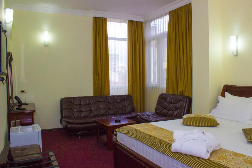 Hotel Vanilla Batumi Room photo