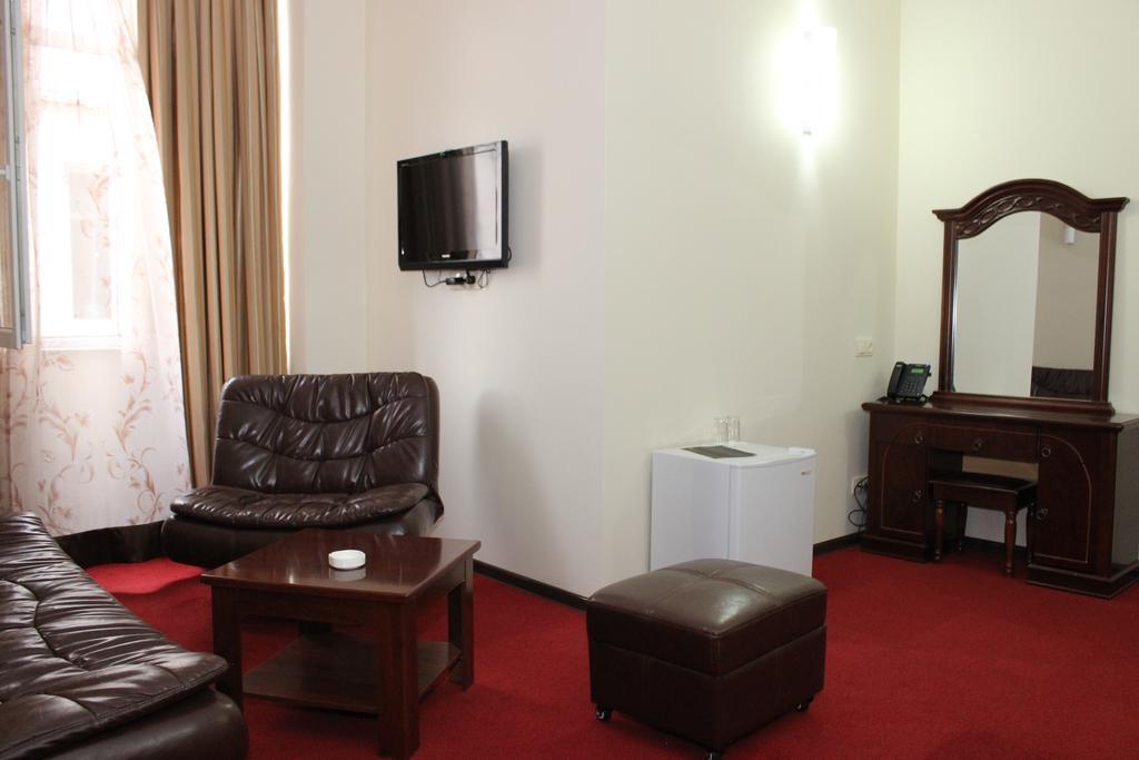 Hotel Vanilla Batumi Room photo
