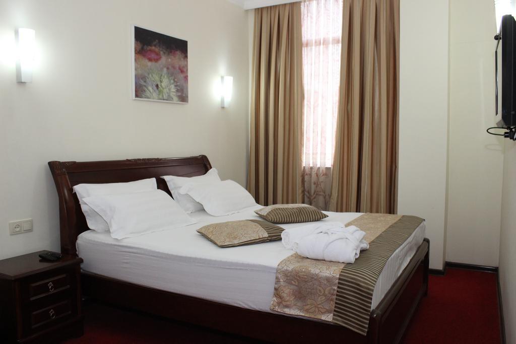 Hotel Vanilla Batumi Room photo
