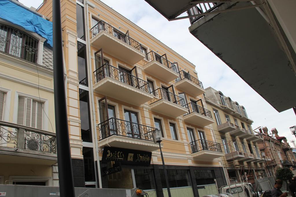 Hotel Vanilla Batumi Exterior photo